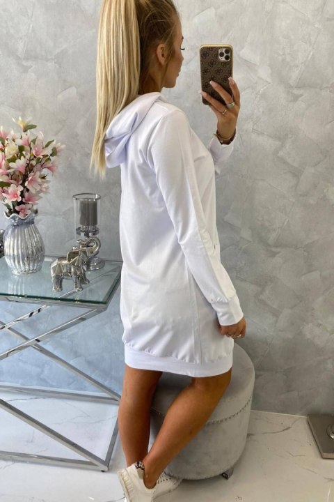 Bluza tunikowa w kolorze białym – minimalistyczny, codzienny styl