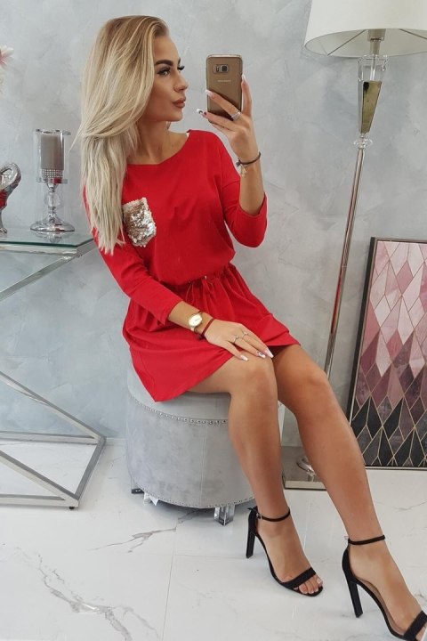 Sukienka z cekinową kieszonką czerwona Sukienka z cekinową kieszonką czerwona