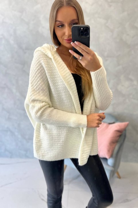 Sweter z kapturem i rękawami typu nietoperz ecru Sweter z kapturem i rękawami typu nietoperz ecru