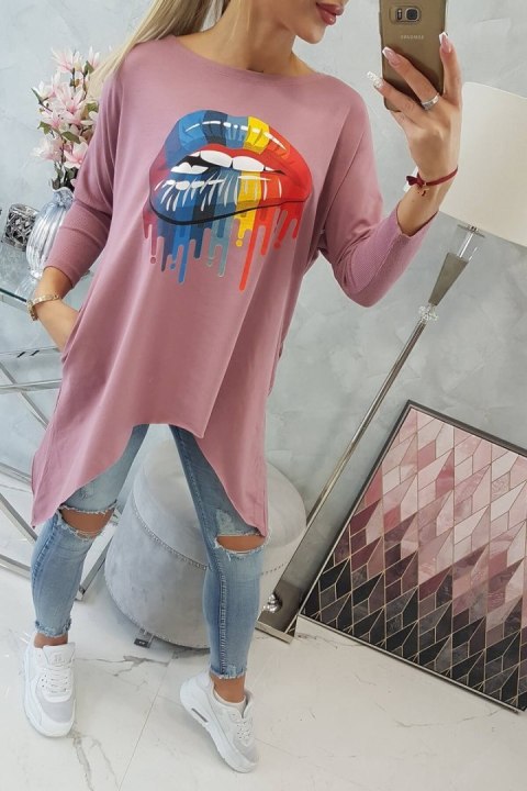 Bluzka oversize z nadrukiem tęczowych ust ciemny różowy