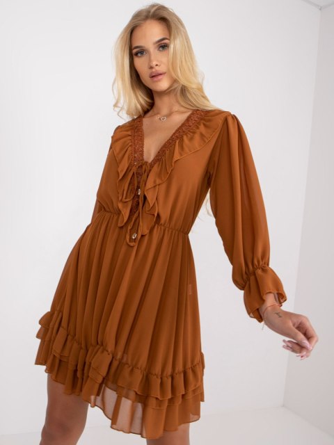 Sukienka jasnobrązowa mini z falbaną styl Boho Sukienka jasnobrązowa mini z falbaną styl Boho