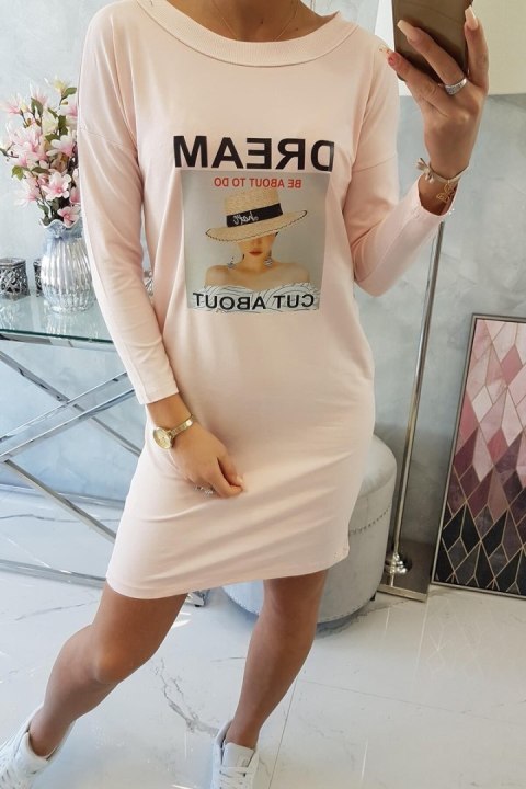 Sukienka z nadrukiem Dream pudrowy róż Sukienka z nadrukiem Dream pudrowy róż
