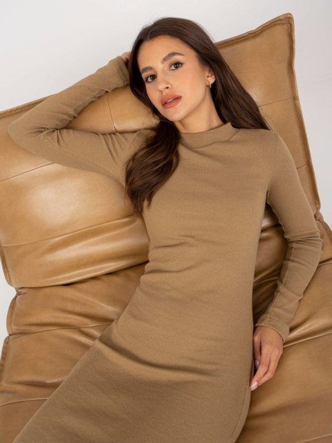 Sukienka EM-SK-672.04P camelowy Sukienka EM-SK-672.04P camelowy