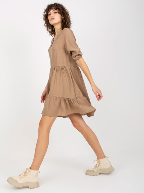Sukienka EM-SK-004.06 ciemny bezowy S/M Sukienka EM-SK-004.06 ciemny bezowy S/M