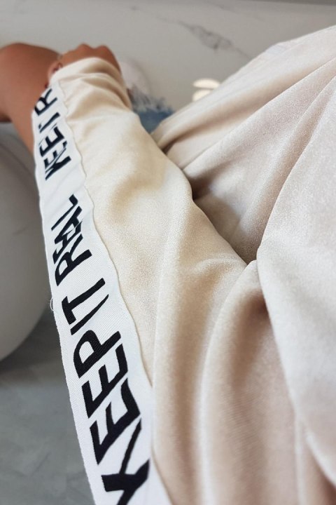 Bluza welurowa z kapturem beżowa Bluza welurowa z kapturem beżowa