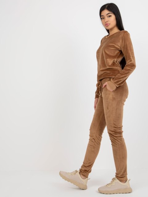 Komplet dresowy damski welurowy camelowy basic M