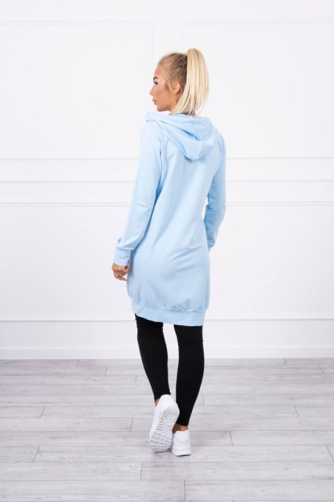Bluza tunikowa błękitna z kapturem – miękka, codzienna stylizacja
