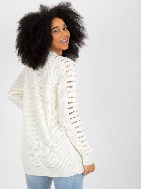 Sweter luźny, ażurowy ecru z wełną one size Sweter luźny, ażurowy ecru z wełną one size