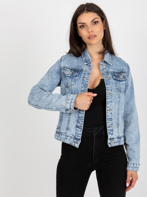 Niebieska krótka kurtka jeansowa z kieszeniami Niebieska krótka kurtka jeansowa z kieszeniami