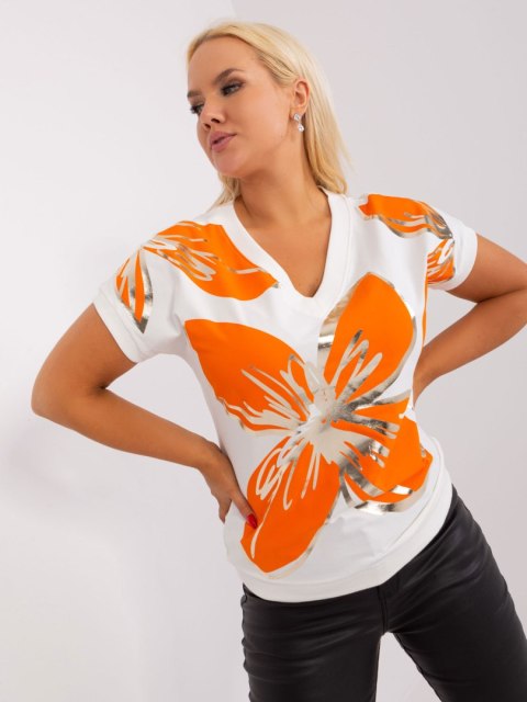 Bluzka ecru-pomarańczowa z dekoltem w serek plus size