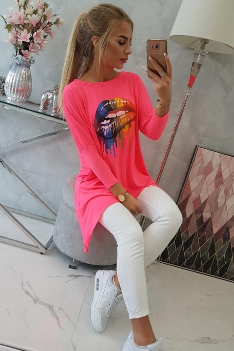 Bluzka oversize z nadrukiem tęczowych ust różowy neon