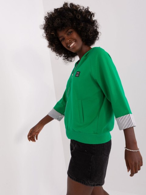 Bluza rozpinana z kaputer rękaw 3/4 zielona Bluza rozpinana z kaputer rękaw 3/4 zielona
