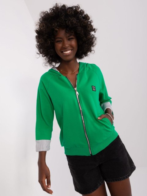 Bluza rozpinana z kaputer rękaw 3/4 zielona Bluza rozpinana z kaputer rękaw 3/4 zielona