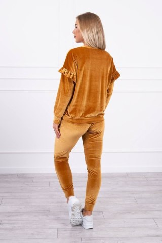 Komplet welurowy z falbankami camelowy