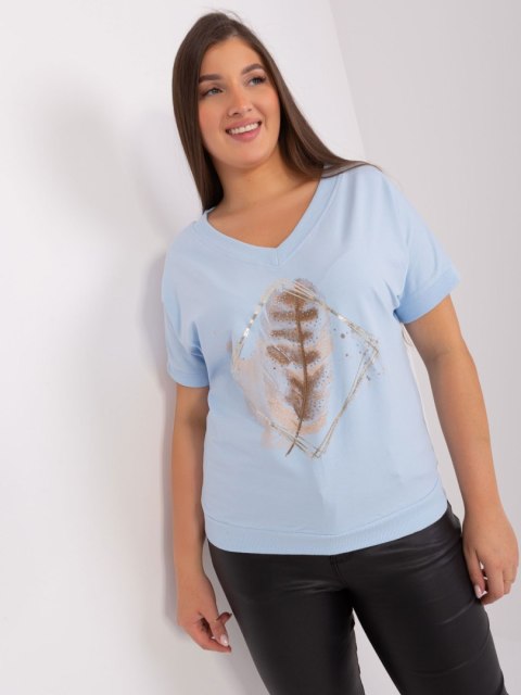 Bluzka t-shirt jasno niebieska z nadrukiem pióro plus size Bluzka t-shirt jasno niebieska z nadrukiem pióro plus size