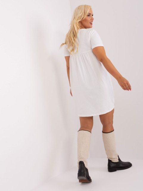Sukienka tunika basic z kieszeniami plus size ecru Sukienka tunika basic z kieszeniami plus size ecru