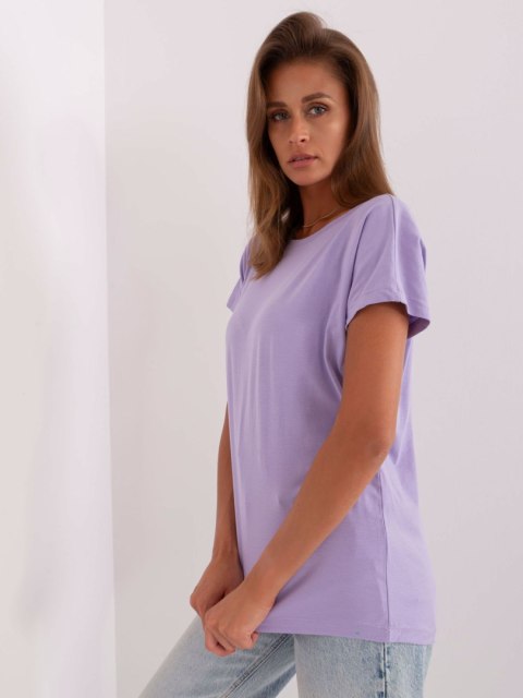 T-shirt jasno fioletowy z dekoltem na plecach T-shirt jasno fioletowy z dekoltem na plecach