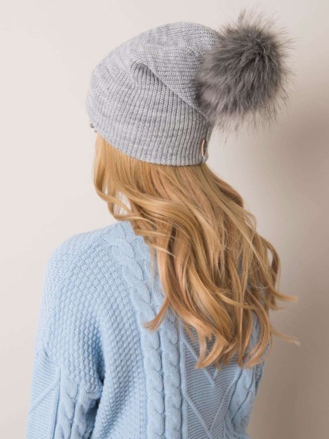 Czapka daamska z pomponem jasnoszara Beanie Czapka daamska z pomponem jasnoszara Beanie
