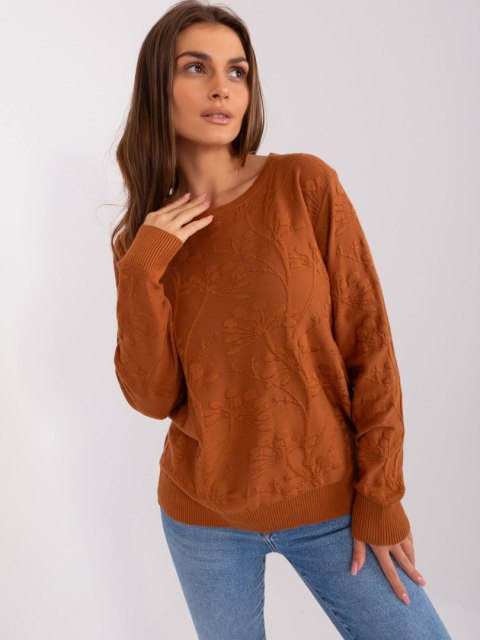Sweter damski klasyczny ze ściągaczami jasny brązowy Sweter damski klasyczny ze ściągaczami jasny brązowy