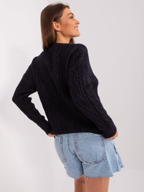 Sweter damski czarny z warkoczami i ściągaczami oversize Sweter damski czarny z warkoczami i ściągaczami oversize