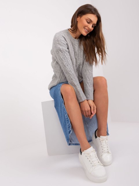Sweter damski szary z warkoczami i ściągaczami oversize Sweter damski szary z warkoczami i ściągaczami oversize