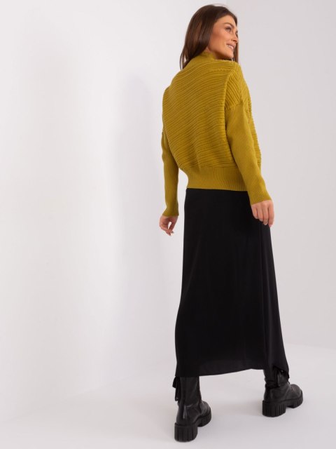 Sweter z półgolfem oliwkowy, oversize, nietoperz, asymetryczny