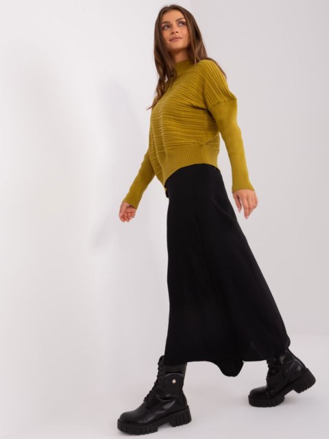 Sweter z półgolfem oliwkowy, oversize, nietoperz, asymetryczny