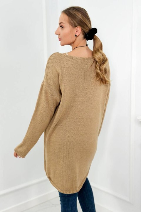 Sweter damski camelowy akrylowy z naszyjnikiem Sweter damski camelowy akrylowy z naszyjnikiem