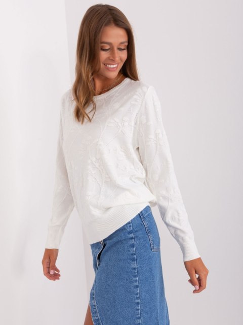 Sweter damski klasyczny ze ściągaczami ecru Sweter damski klasyczny ze ściągaczami ecru