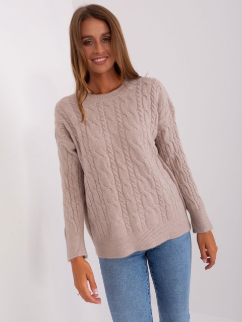 Sweter damski beżowy z warkoczami i ściągaczami oversize Sweter damski beżowy z warkoczami i ściągaczami oversize