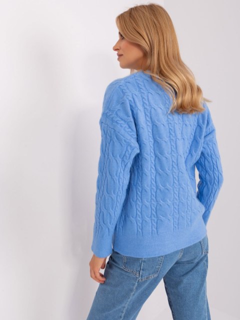 Sweter damski niebieski z warkoczami i ściągaczami oversize Sweter damski niebieski z warkoczami i ściągaczami oversize
