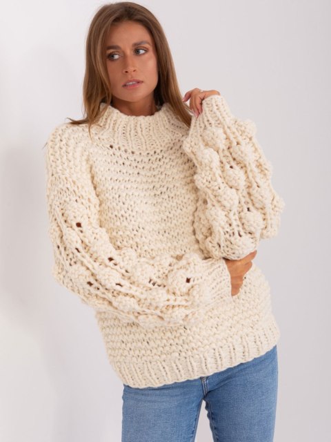 Sweter oversize jasny beż gruby splot i bufiasty rękaw