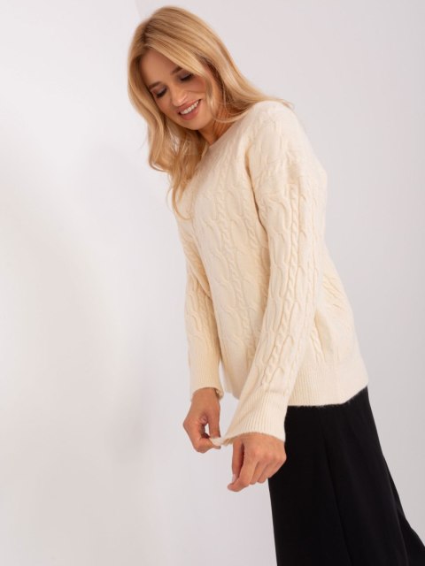 Sweter damski ecru z warkoczami i ściągaczami Sweter damski ecru z warkoczami i ściągaczami