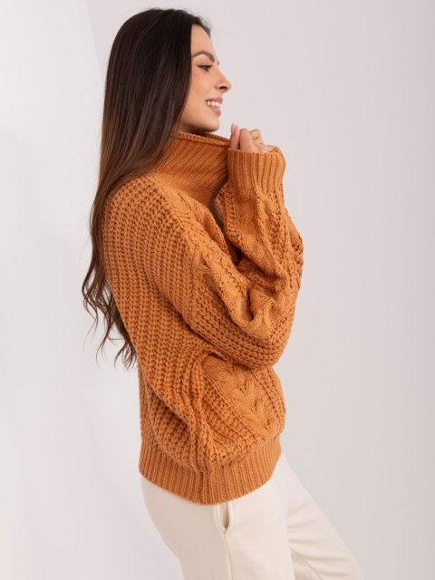 Sweter AT-SW-2350.91P jasny brązowy Sweter AT-SW-2350.91P jasny brązowy