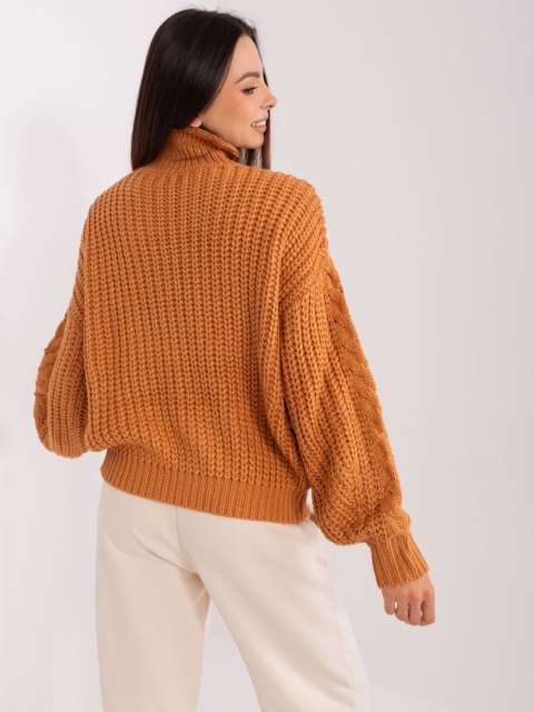 Sweter AT-SW-2350.91P jasny brązowy Sweter AT-SW-2350.91P jasny brązowy
