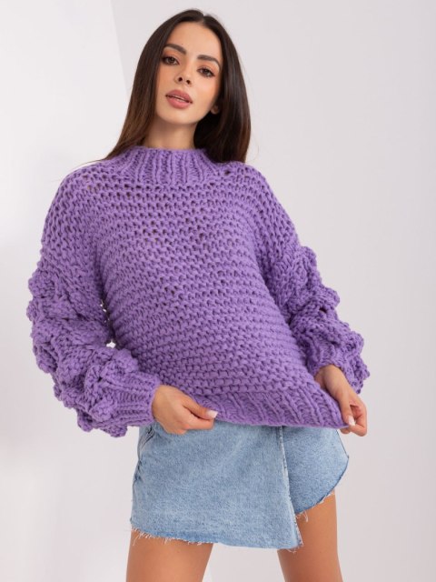 Sweter fioletowy, oversize z grubym splotem i bufiastymi rękawami