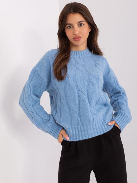 Sweter jasny niebieski z warkoczami i ściągaczami akrylowy Sweter jasny niebieski z warkoczami i ściągaczami akrylowy