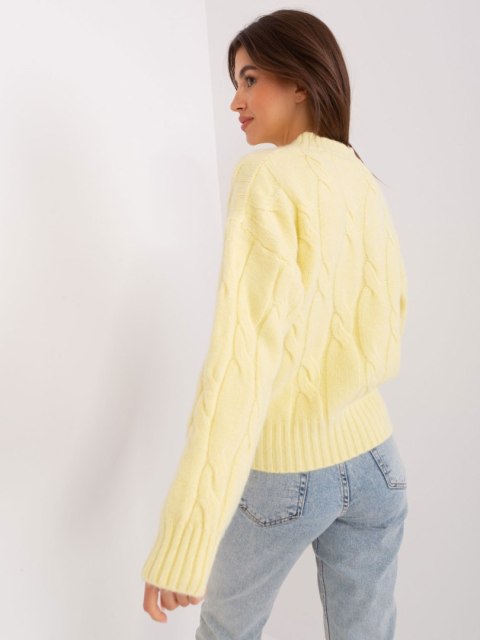 Sweter jasny żółty z warkoczami i ściągaczami akrylowy Sweter jasny żółty z warkoczami i ściągaczami akrylowy