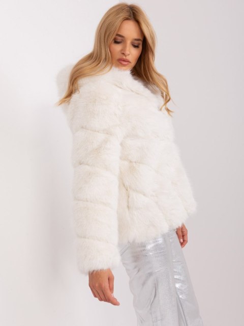 Kurtka AT-KR-2386.00P ecru S/M Kurtka AT-KR-2386.00P ecru S/M