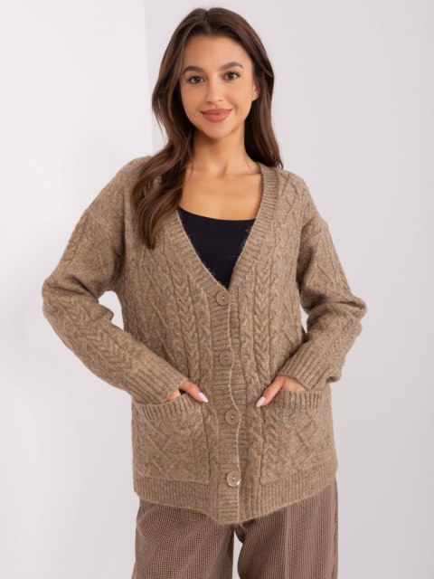 Sweter AT-SW-2358.31 ciemny bezowy Sweter AT-SW-2358.31 ciemny bezowy