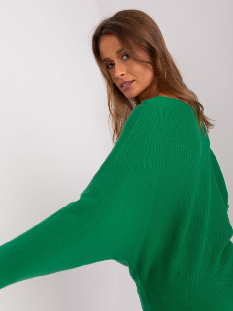 Sweter dzianinowy zielony oversize gładki S/M Sweter dzianinowy zielony oversize gładki S/M