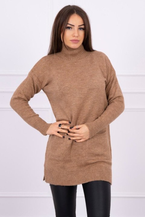 Sweter ze stójką camelowy