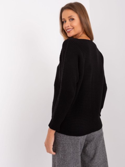 Sweter czarny klasyczny z warkoczami akrylowy Sweter czarny klasyczny z warkoczami akrylowy