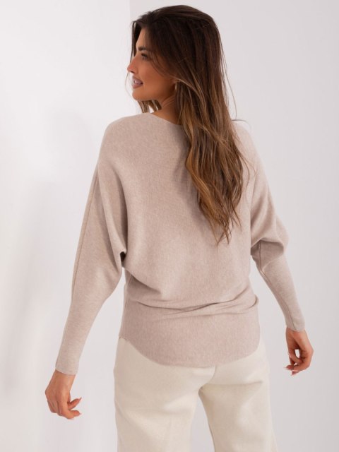 Sweter dzianinowy beżowy oversize gładki M/L Sweter dzianinowy beżowy oversize gładki M/L