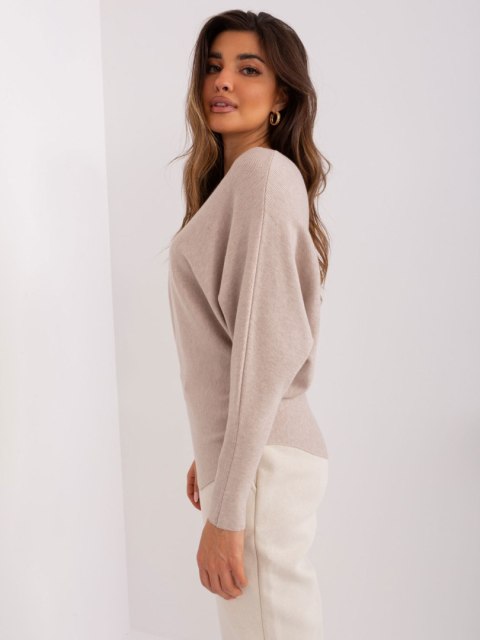 Sweter dzianinowy beżowy oversize gładki S/M Sweter dzianinowy beżowy oversize gładki S/M