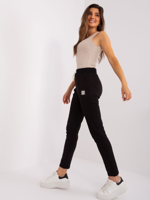 Spodnie dresowe RV-DR-9023.49P czarny L/XL Spodnie dresowe RV-DR-9023.49P czarny L/XL