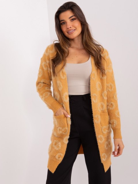 Sweter AT-SW-234502.38X camelowy Sweter AT-SW-234502.38X camelowy