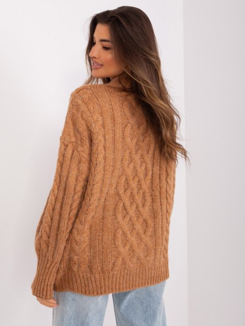 Sweter AT-SW-2363-2.11P camelowy Sweter AT-SW-2363-2.11P camelowy