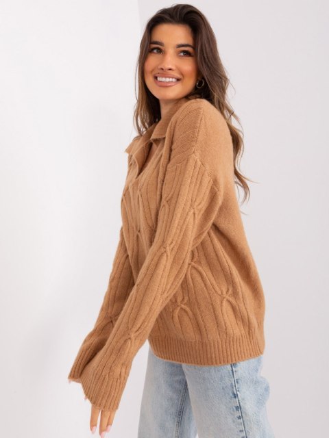Sweter AT-SW-2349-2.27 camelowy Sweter AT-SW-2349-2.27 camelowy