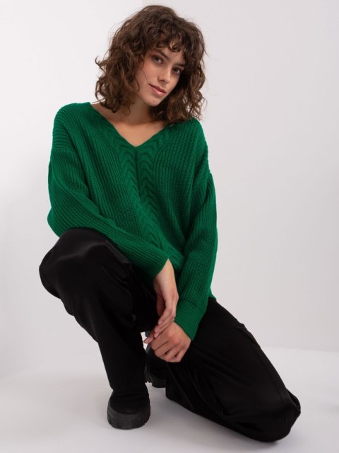 Sweter klasyczny damski z dekoltem jasny zielony Sweter klasyczny damski z dekoltem jasny zielony